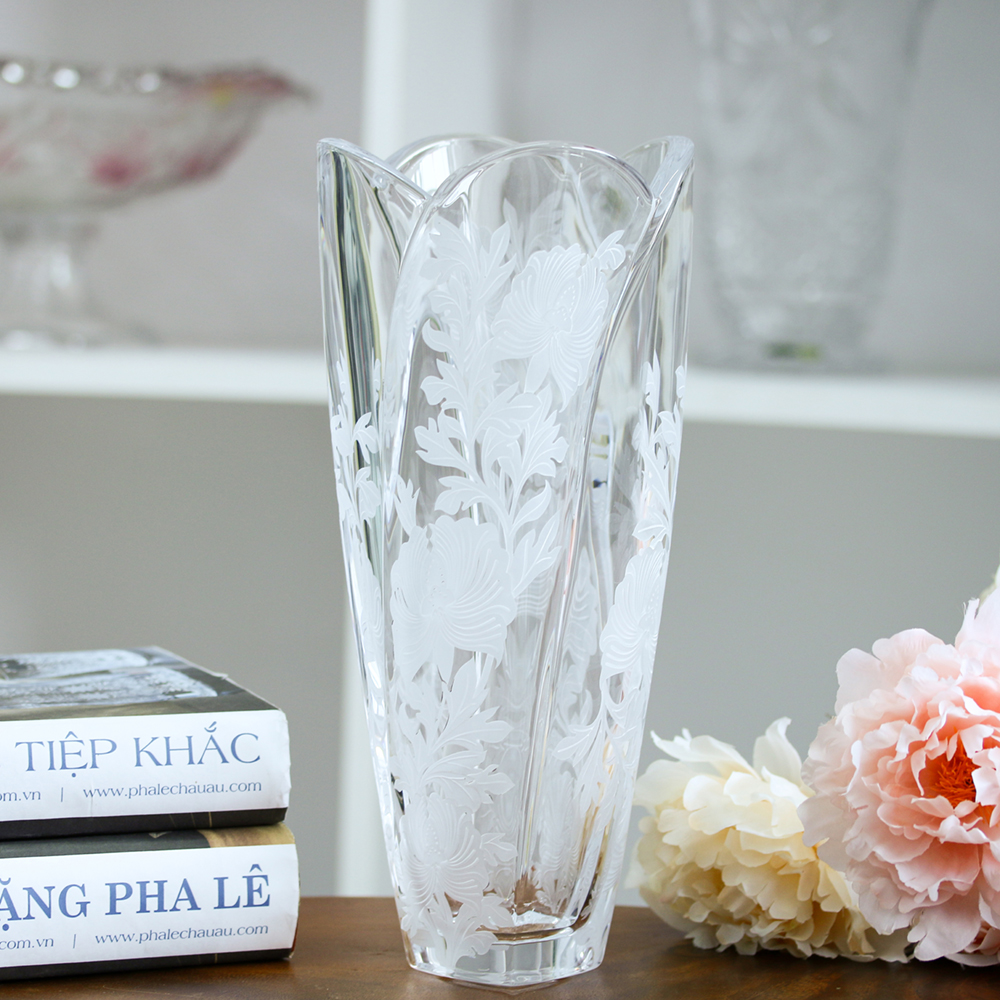 Bình hoa pha lê mài tay thủ công